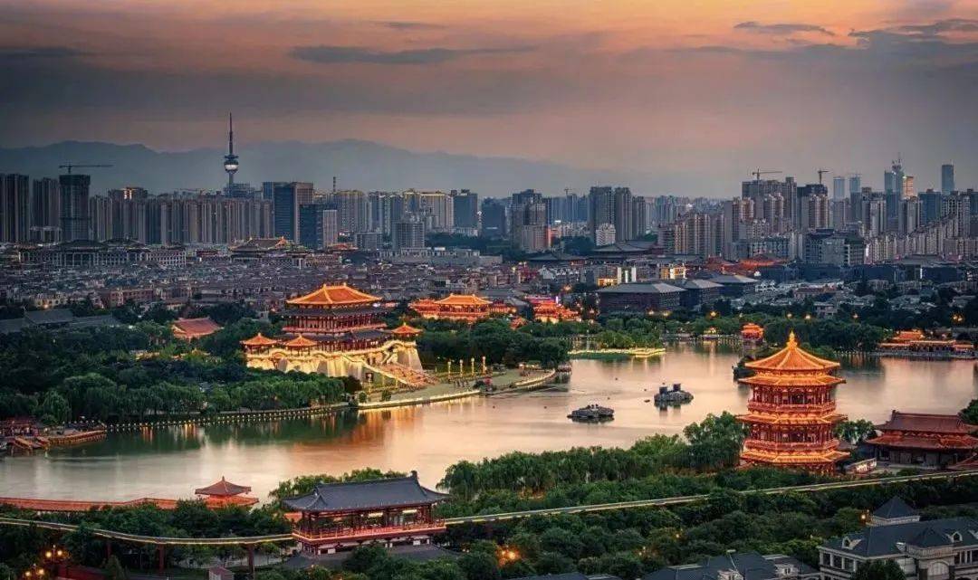 西安旅游最新动态，古都焕发新活力，全球瞩目吸引游客观光热潮！